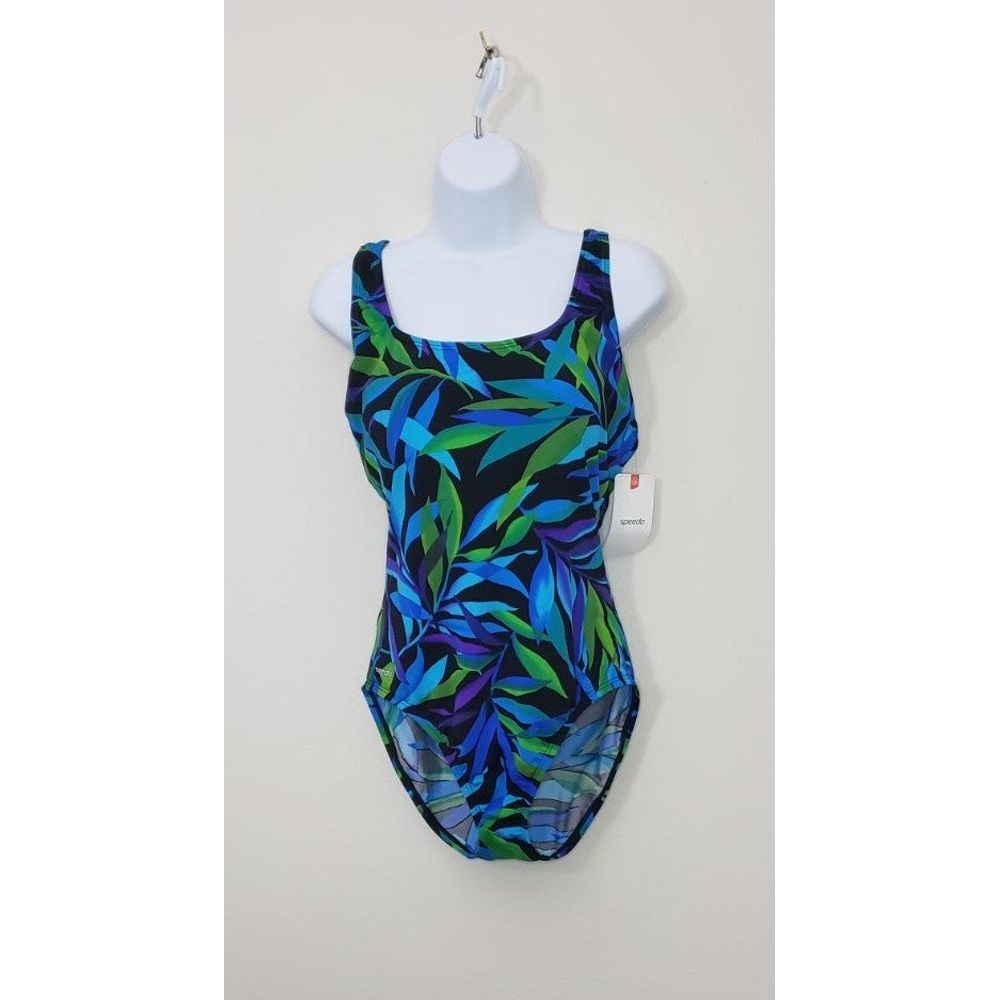 Speedo Swimsuit 1 piece Size 16